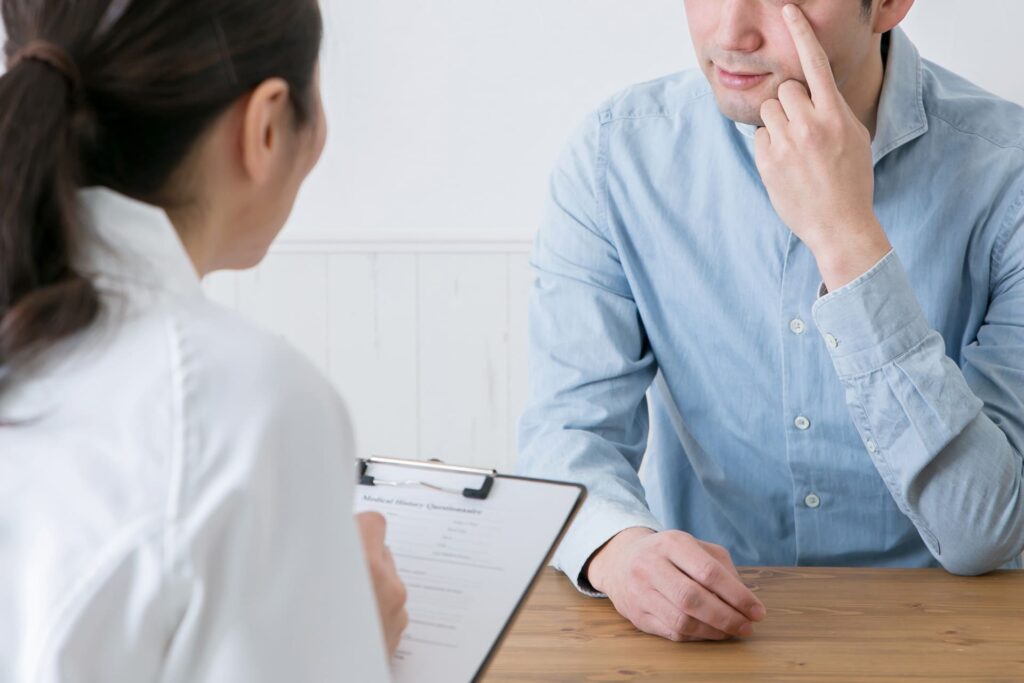眼科に来た男性